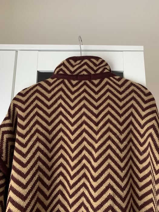 Casaco malha . Marca Sigilo