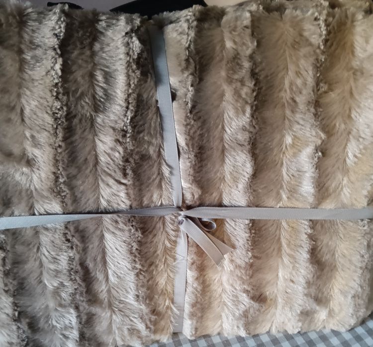 Manta quentinha castanha