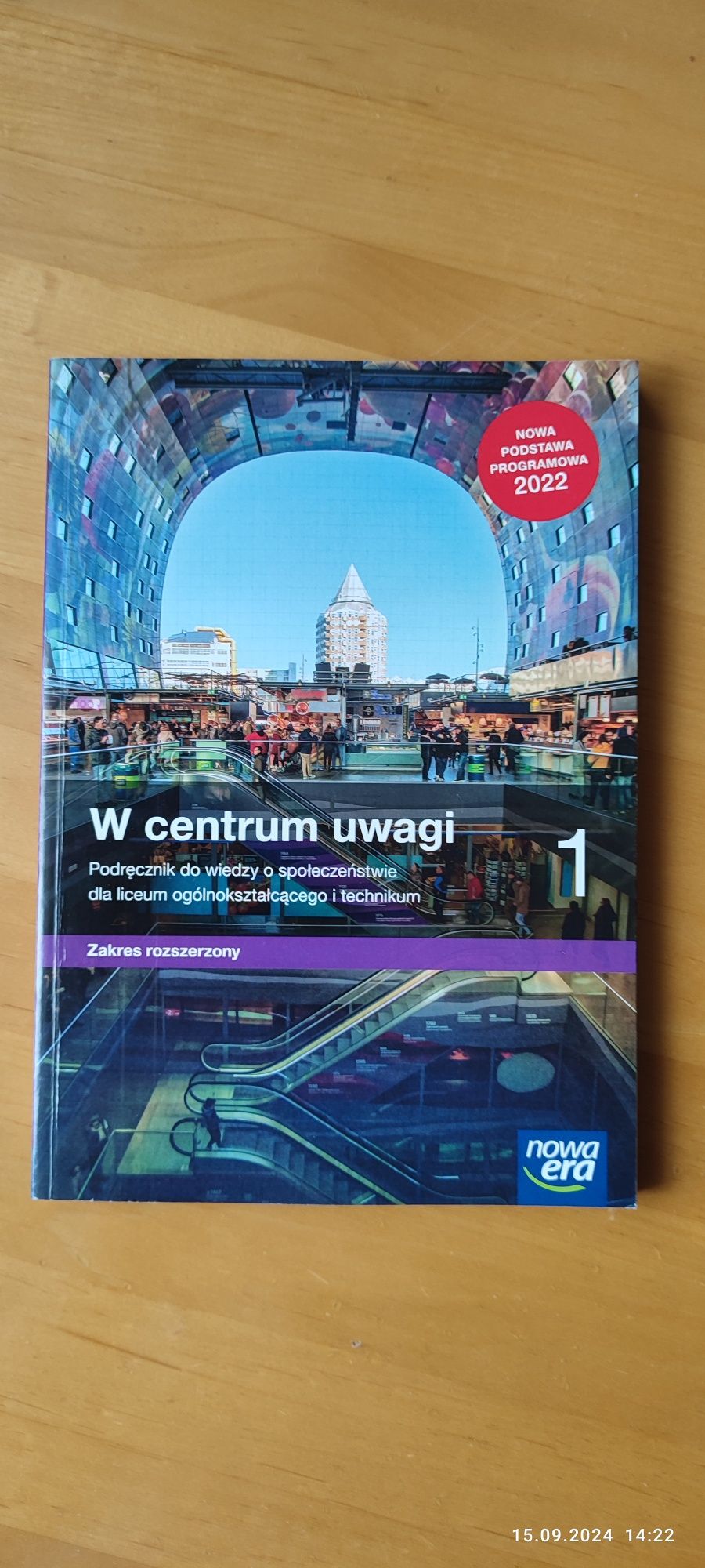 Podręcznik W centrum uwagi kl 1 liceum i technikum