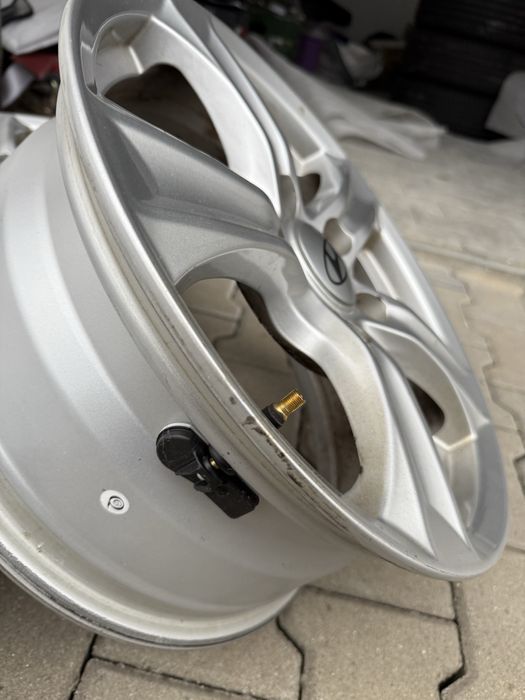 Felgi 16 cali 5x114,3 z czujnikami Kia Hyundai