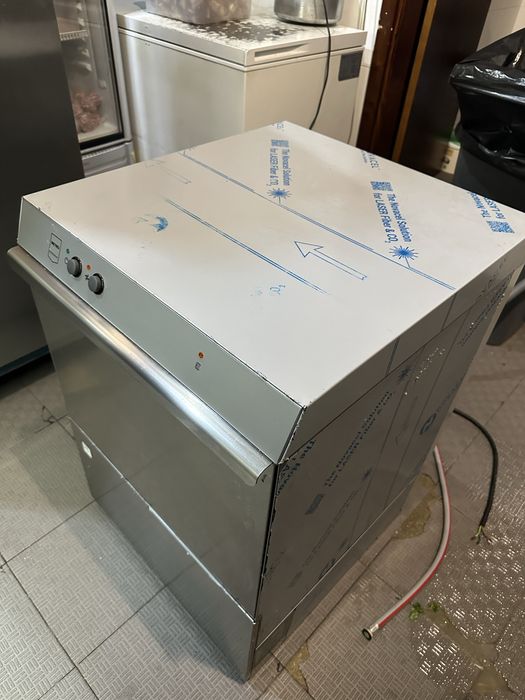 Maquina de lavar Loiça ( nova )