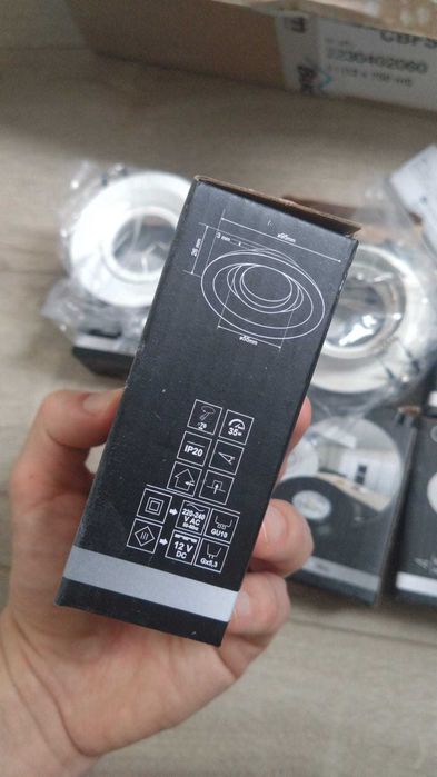 Oprawa halogenowa / LED - 6 sztuk - NOWE - 95 mm - ponad 50% taniej
