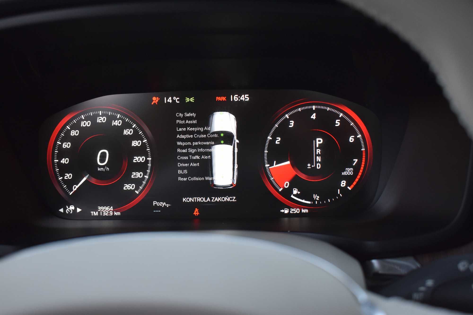 Volvo v60 T5 / Momentum 2019r.