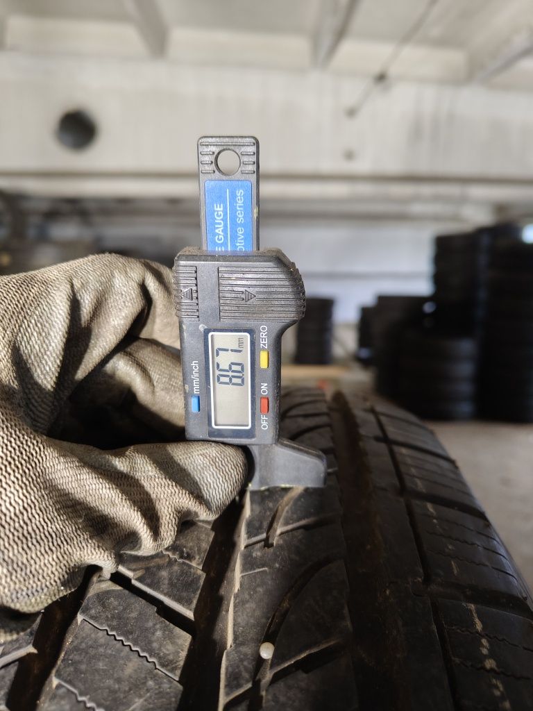 275/60R18 113 H Yokohama Geloandar H/T     Z369/30B