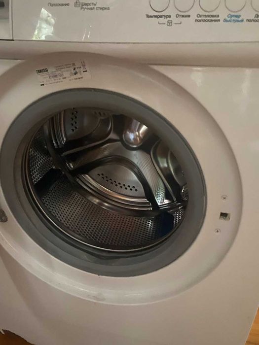 Продам пральну машину Zanussi