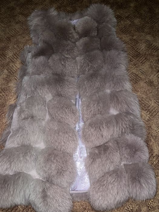 Жилетка меховая песцовая