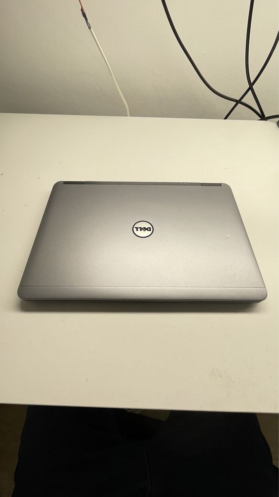 Dell Latitude E7240