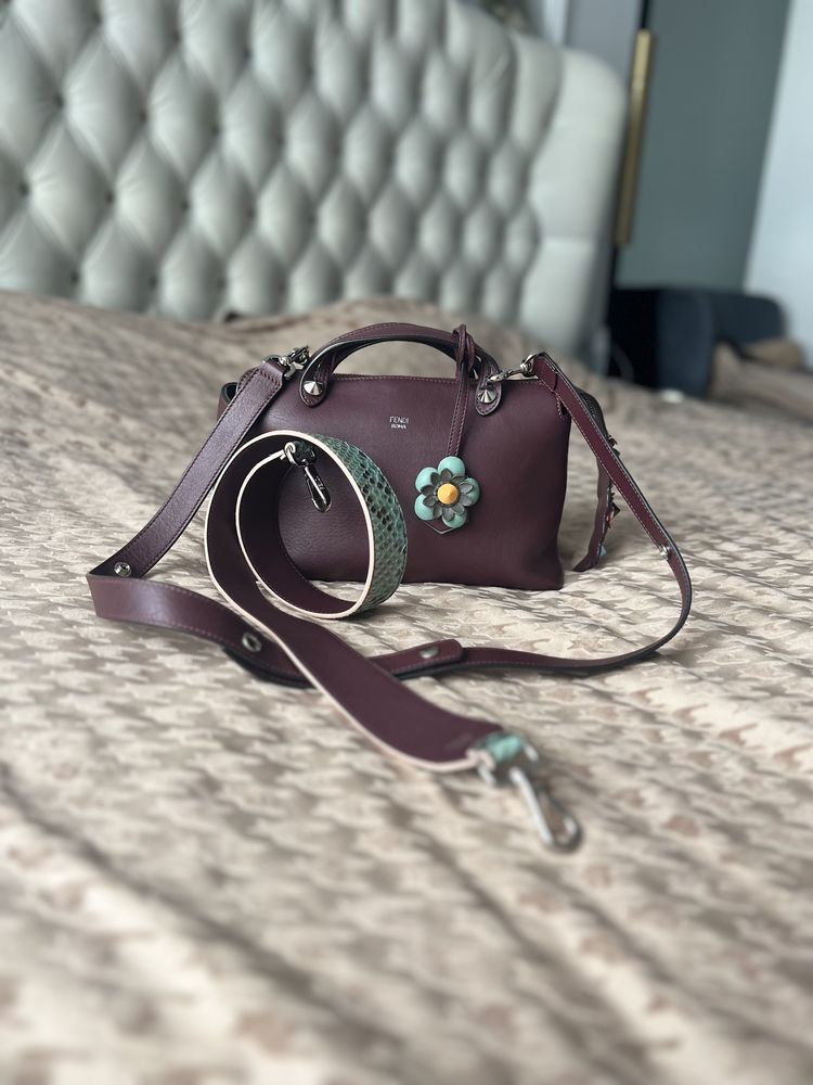 Продам сумку fendi оригинал
