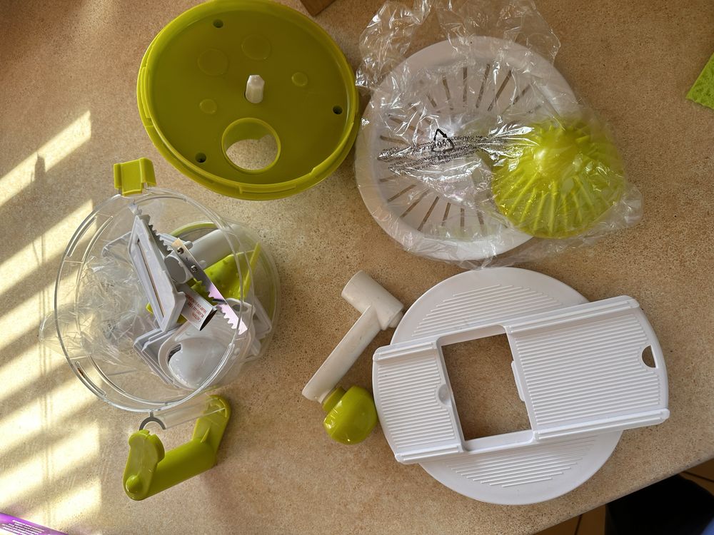 Wielofunkcyjny mini robot kuchenny