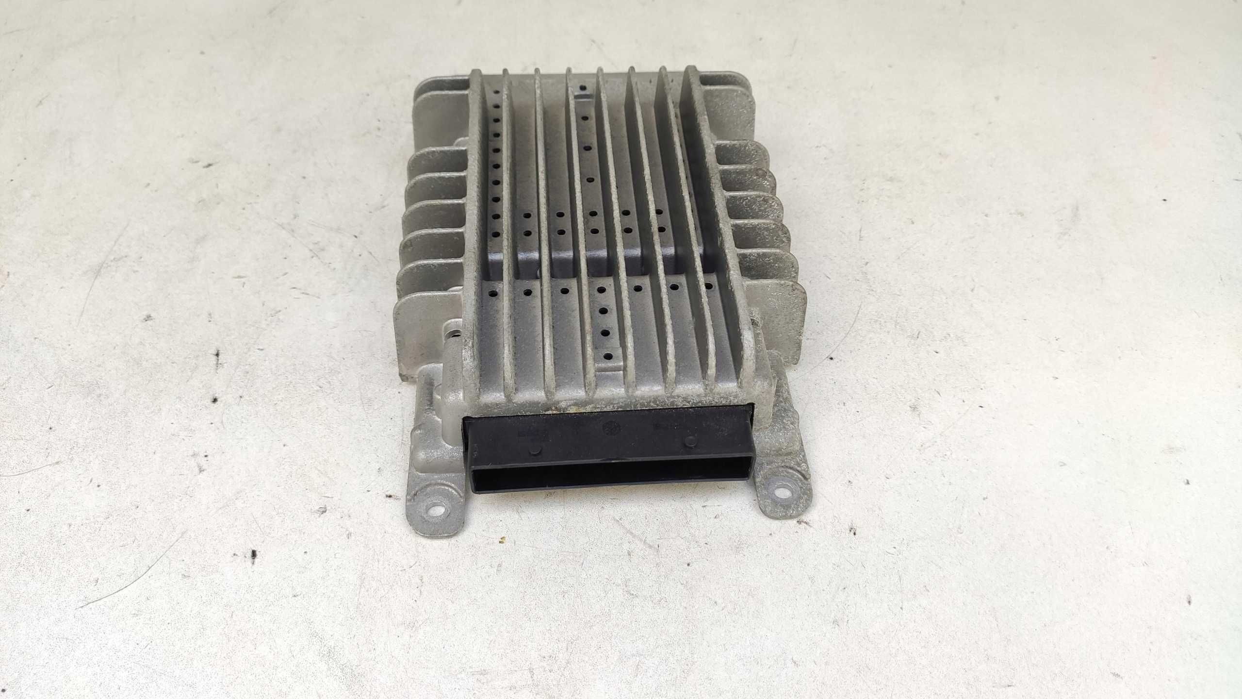 AUDI A4 B6 B7 Sedan Wzmacniacz BOSE