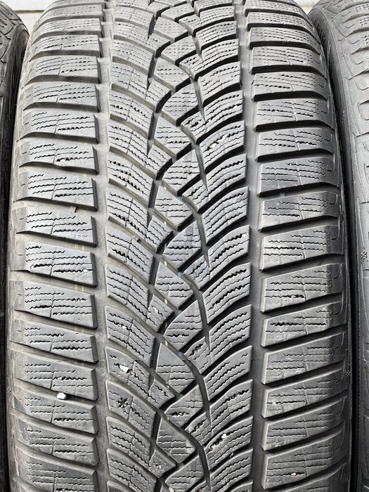 Шины зимние 225/45 и 245/40/R18 Goodyear UltraGripPerfomance