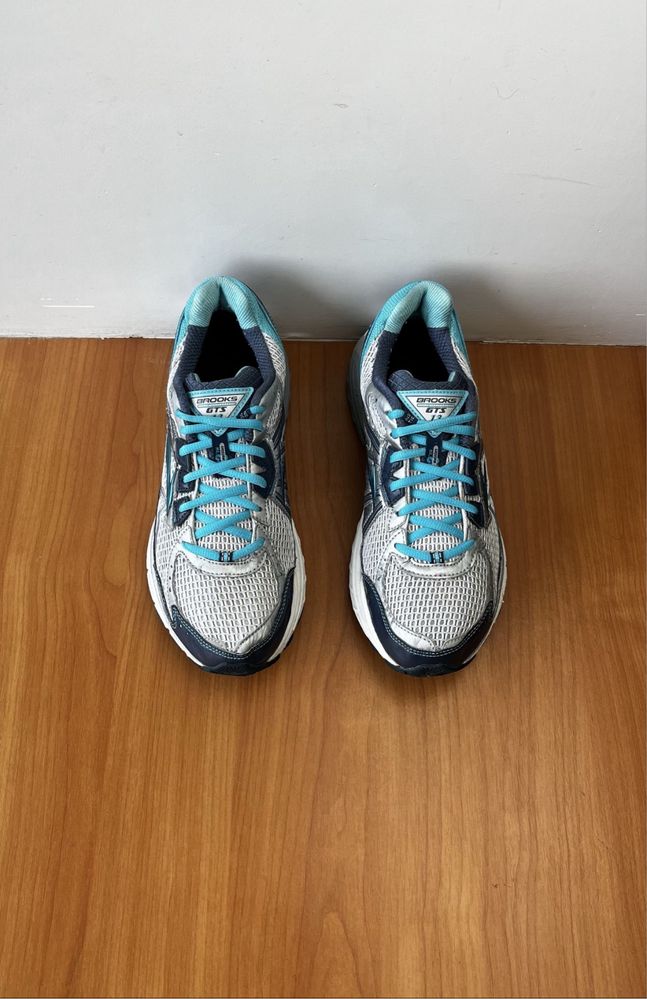 Brooks 44 р 28см