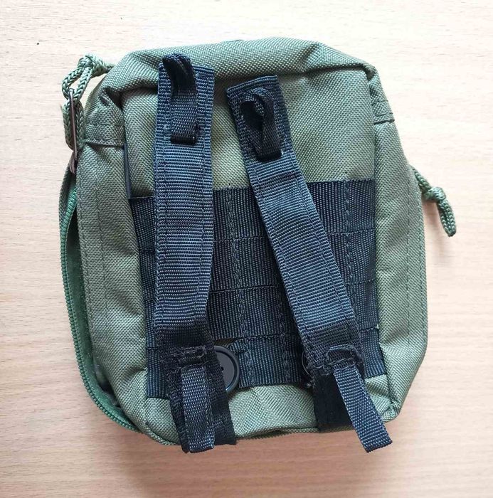 Підсумок для скидання магазинів, кобура,  аптечка