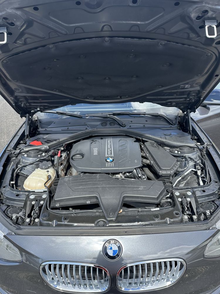 BMW 116D Sportline - Automático