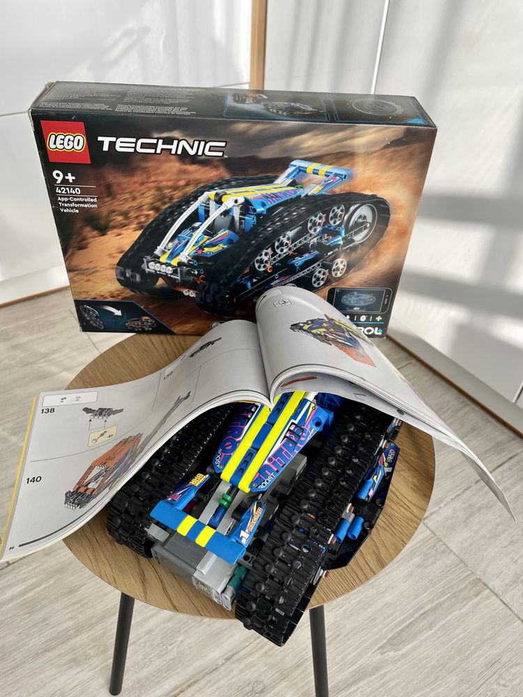 Конструктор Lego Technic 42140 машина-трансформер Remote Control