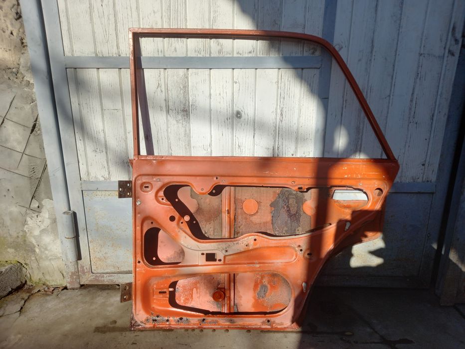 Дверка задня права ваз 2101
