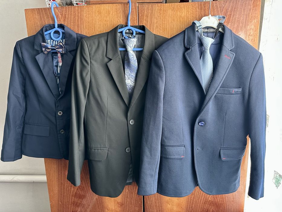 Шкільний піджак різні на 7-9 років