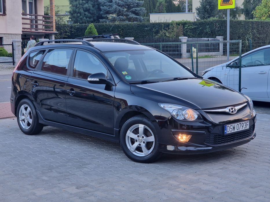 Hyundai i30 2012 rok bogate wyposażenie niski przebieg bdb stan