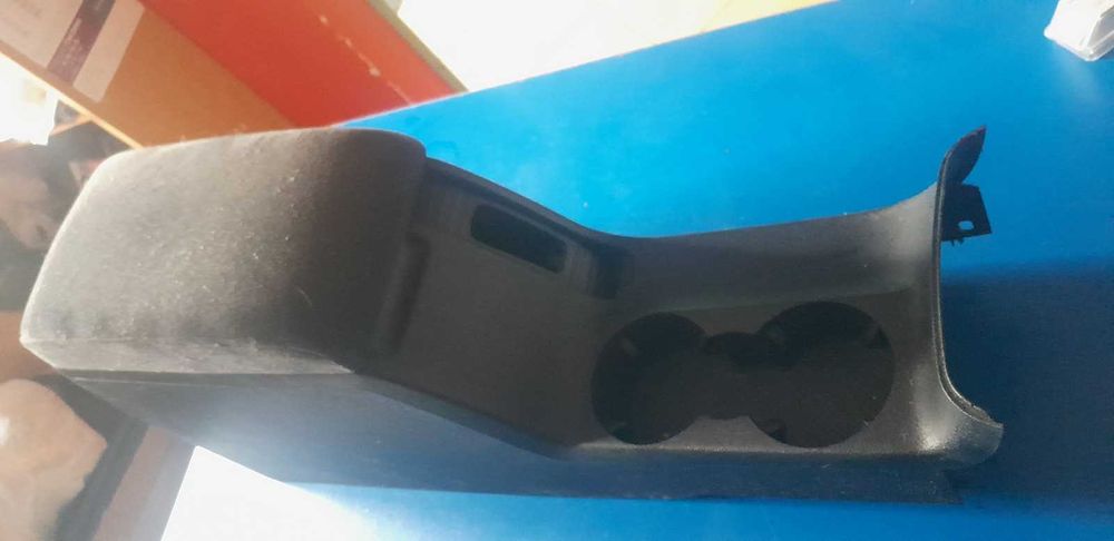 Podłokietnik czarny z tunelem Vw Passat B5 FL LIFT 2000-