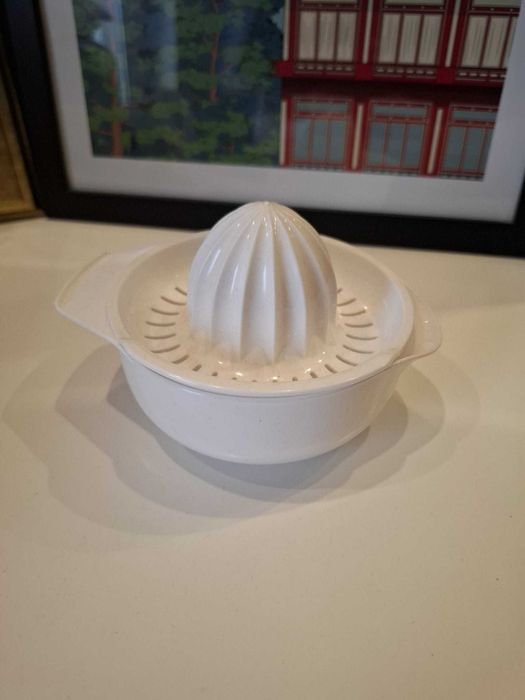 ręczna wyciskarka do cytrusów PRL vintage retro niemiecka wyciskacz