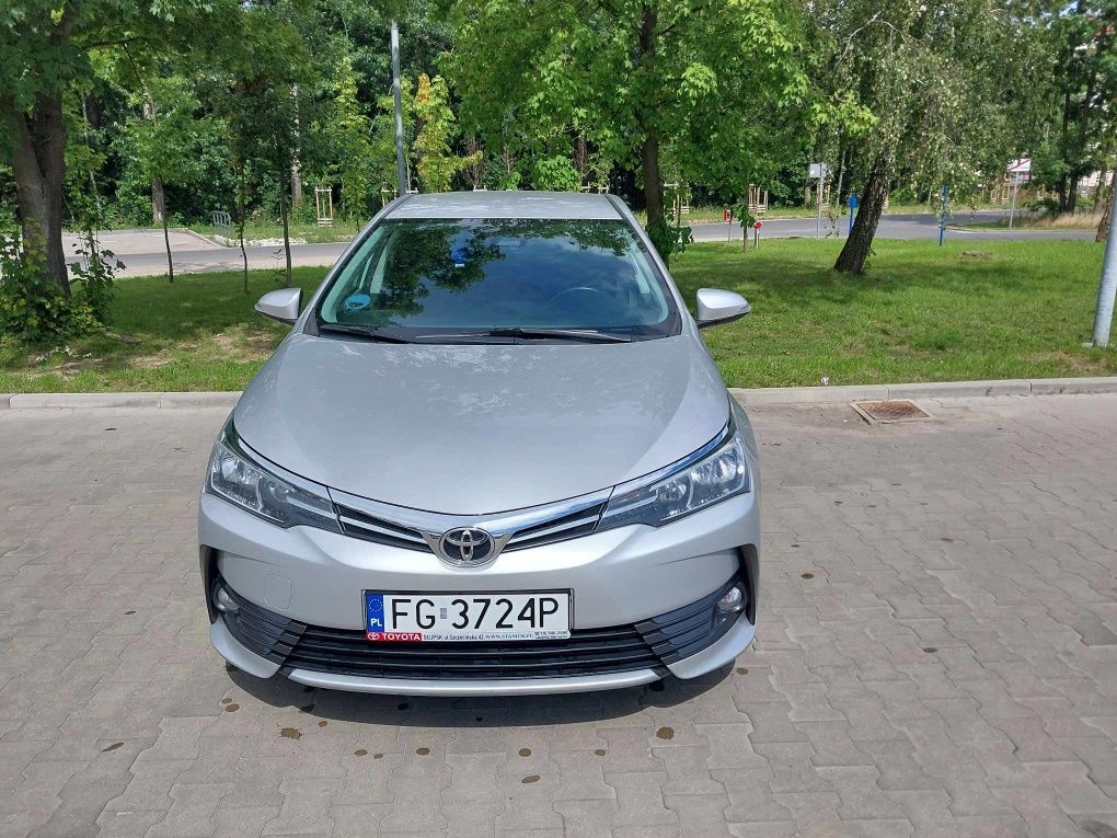 Toyota Corolla do wynajęcia/ auta osobowe do wynajęcia/ wypożyczalnia