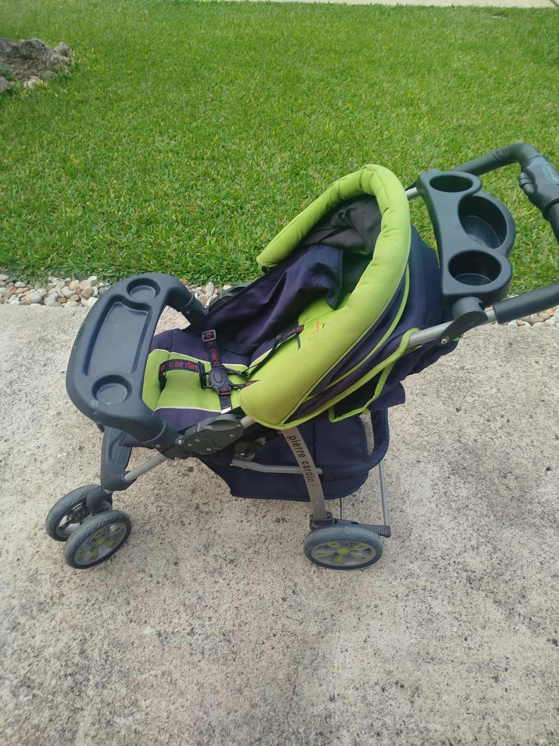 Carrinho de criança/ bebe