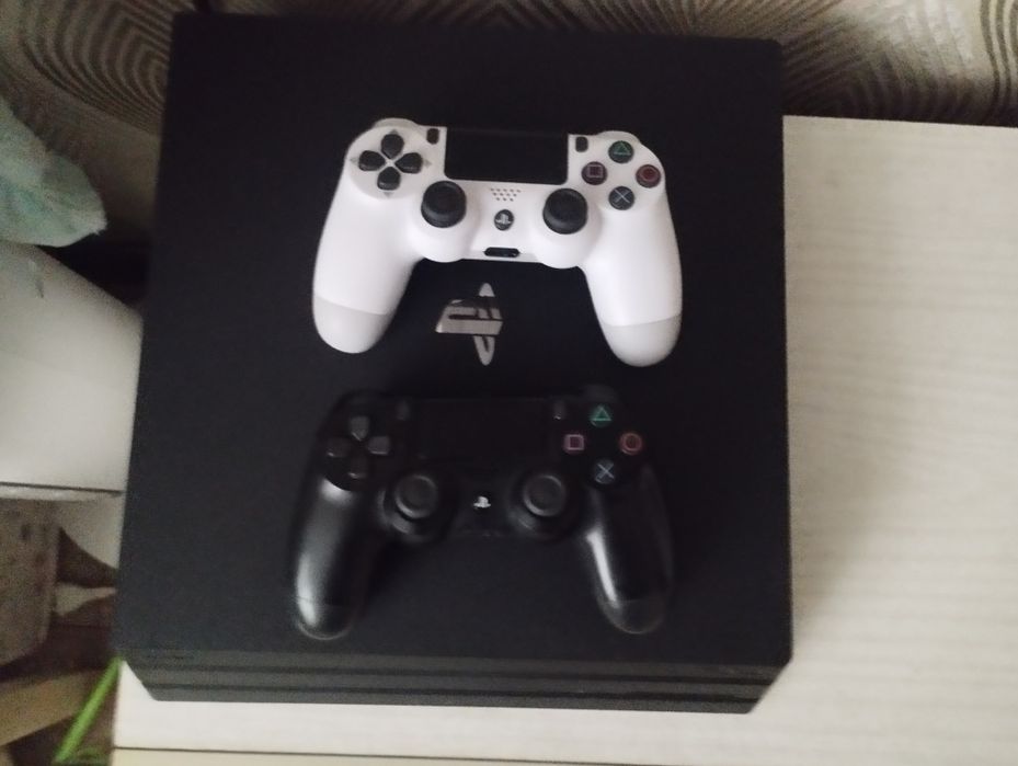 Playstation 4 pro 1 tb