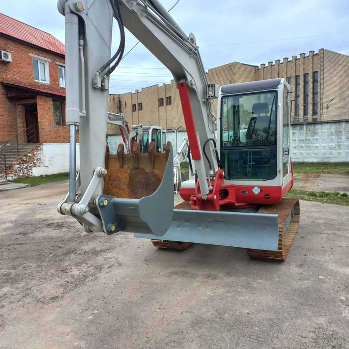 Оренда екскаватора Київ та Україна Takeuchi TB 145  (Вага 4.5 тони)