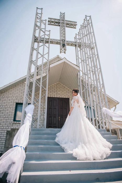 Весільна сукня