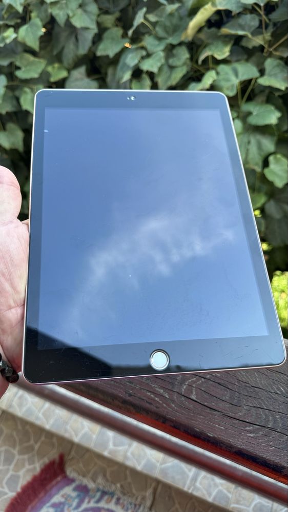 Планшет iPad Gold 8 покоління 2020 p 10.2 діагональ екрану WiFi 32gb