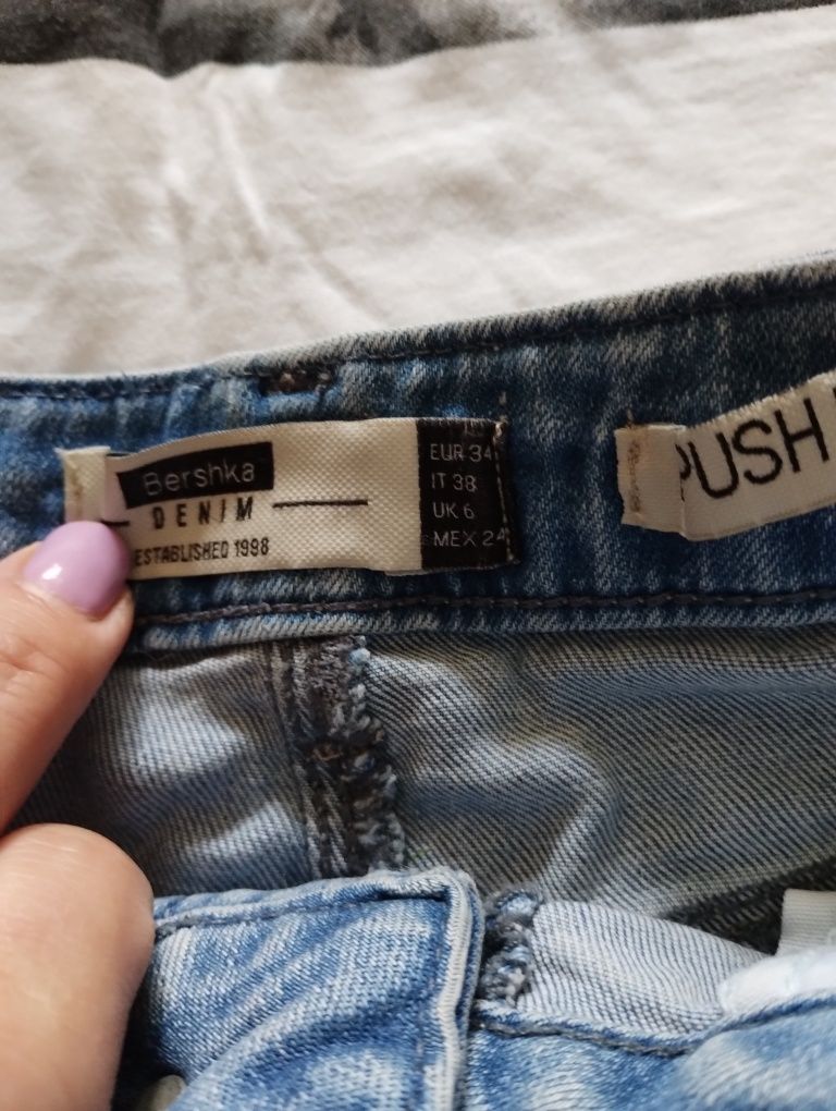 Продам шорти Bershka, футболка