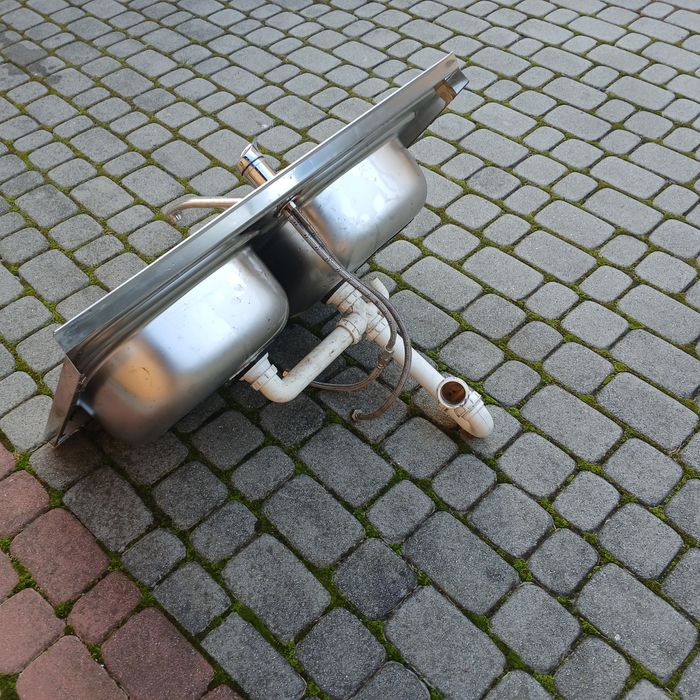 Zlew dwukomorowy Pyramis