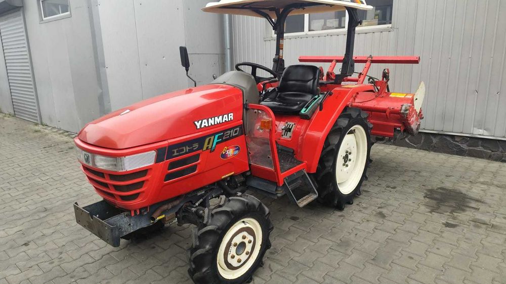 Japoński traktorek Yanmar AF 210 z glebogryzarką 4x4 21 KM Rewers Wspo