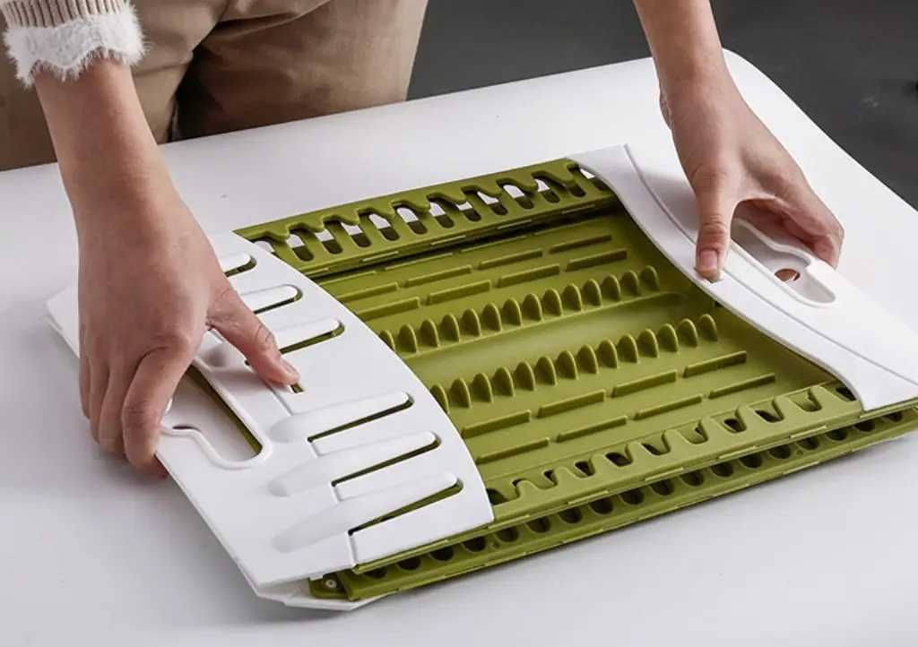 Настольная пластиковая сушилка для посуды с вынимающимся поддоном