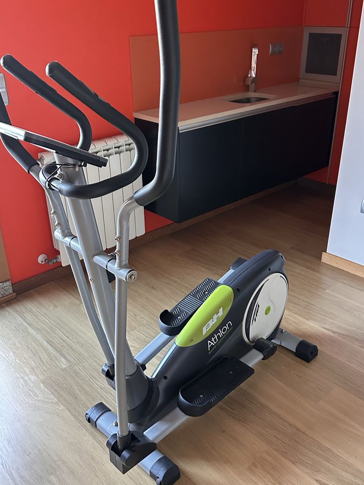 Maquina de musculacao elitica