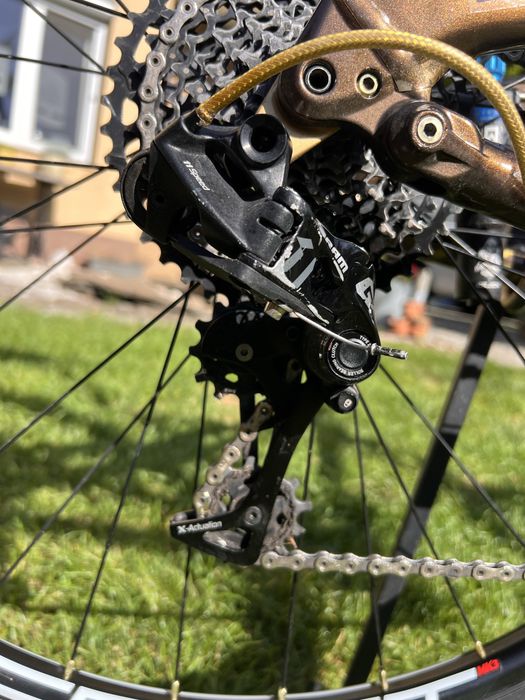 Sprzedam rower Specialized Epic FSR rozmiar L z GRAWEREM
