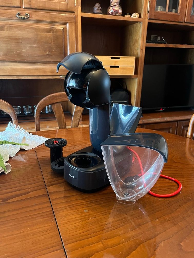 Vendo Máquina de Café Krups Dolce Gusto Infinissima KP173B10 + Descalc