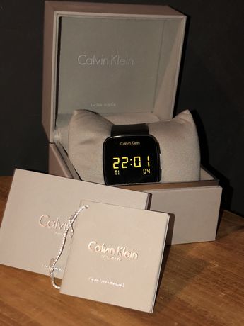 Relógio Digital Calvin Klein COMO NOVO