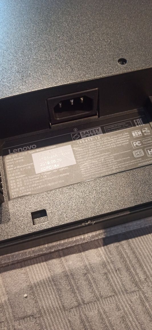 Monitor lenovo 24"