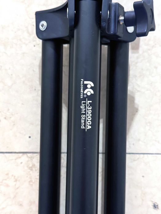 Tripés + Suportes de fundos - Falcon Eyes, Beike, Walimex, Godox