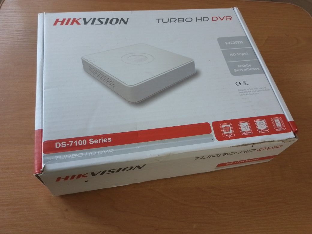 Мережевий відеореєстратор Hikvision DS-7100 series