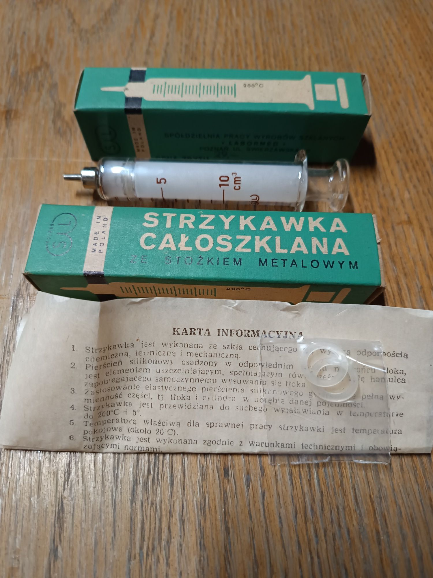 Strzykawka szklana ze stożkiem metalowym 10ml