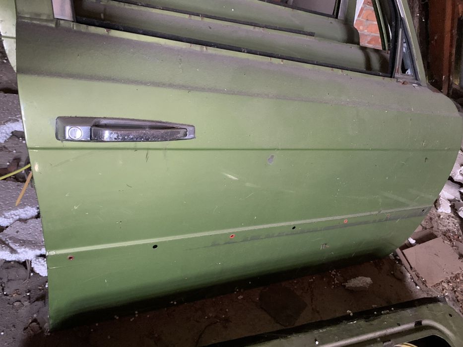 Mercedes-Benz Мерседес Двері w116 еска Розбор