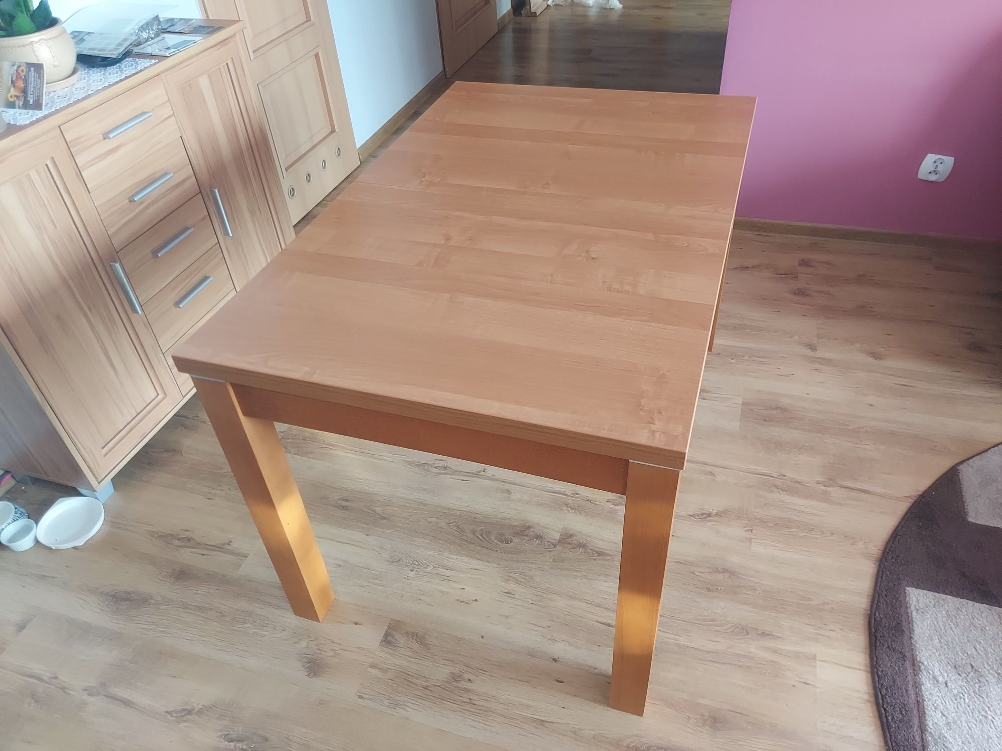 Stół drewniany rozkładany + krzesła