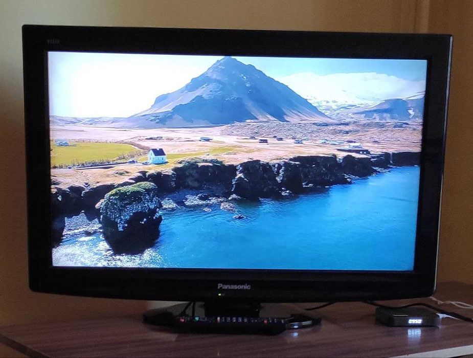 Telewizor TV Panasonic 32" z pilotem IPS model TX-L32C10P
