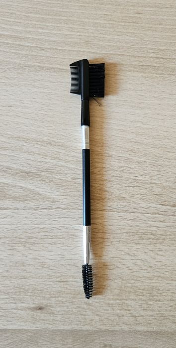 Szczoteczka do brwi i rzęs 3 w 1