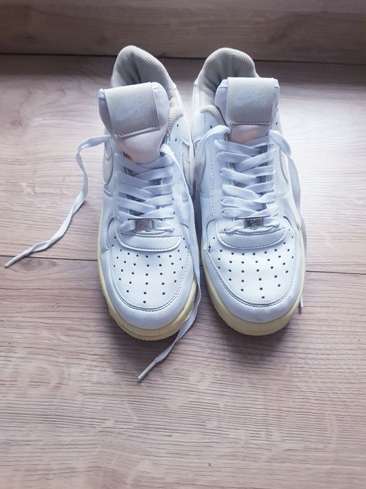 Skórzane buty sportowe damskie marki Nike Air rozmiar 38.