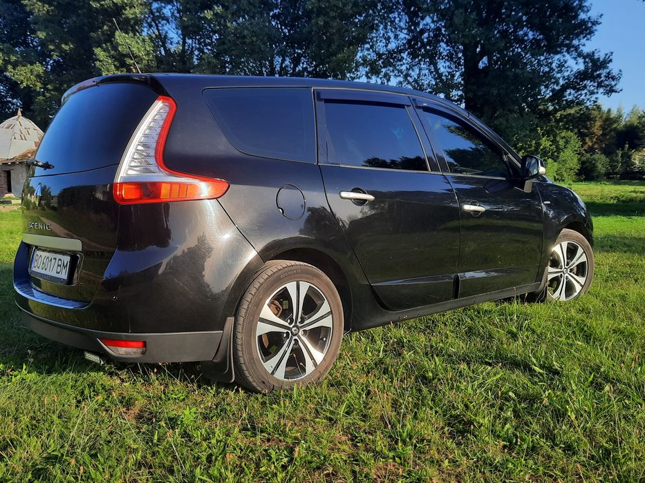 Авто Renault Grand Scenic 2011 автомат