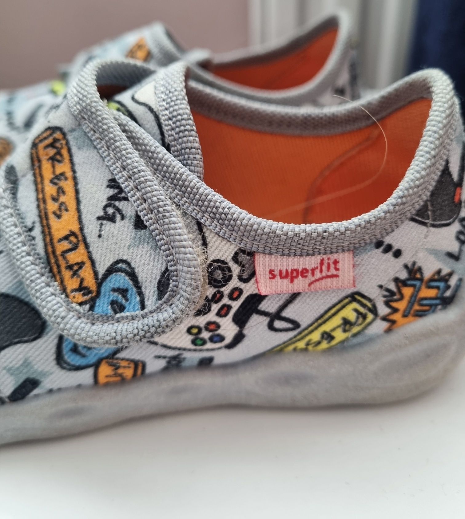 Buty do przedszkola Superfit r. 24