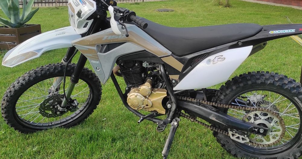 Asix xb83 250 jak nowy